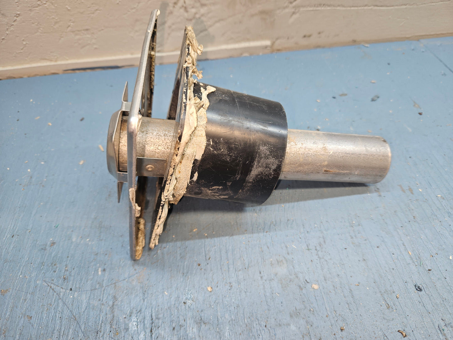 Furnace exhaust vent