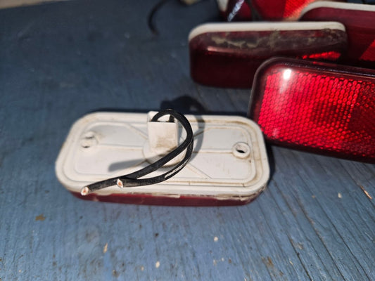 Marker light red