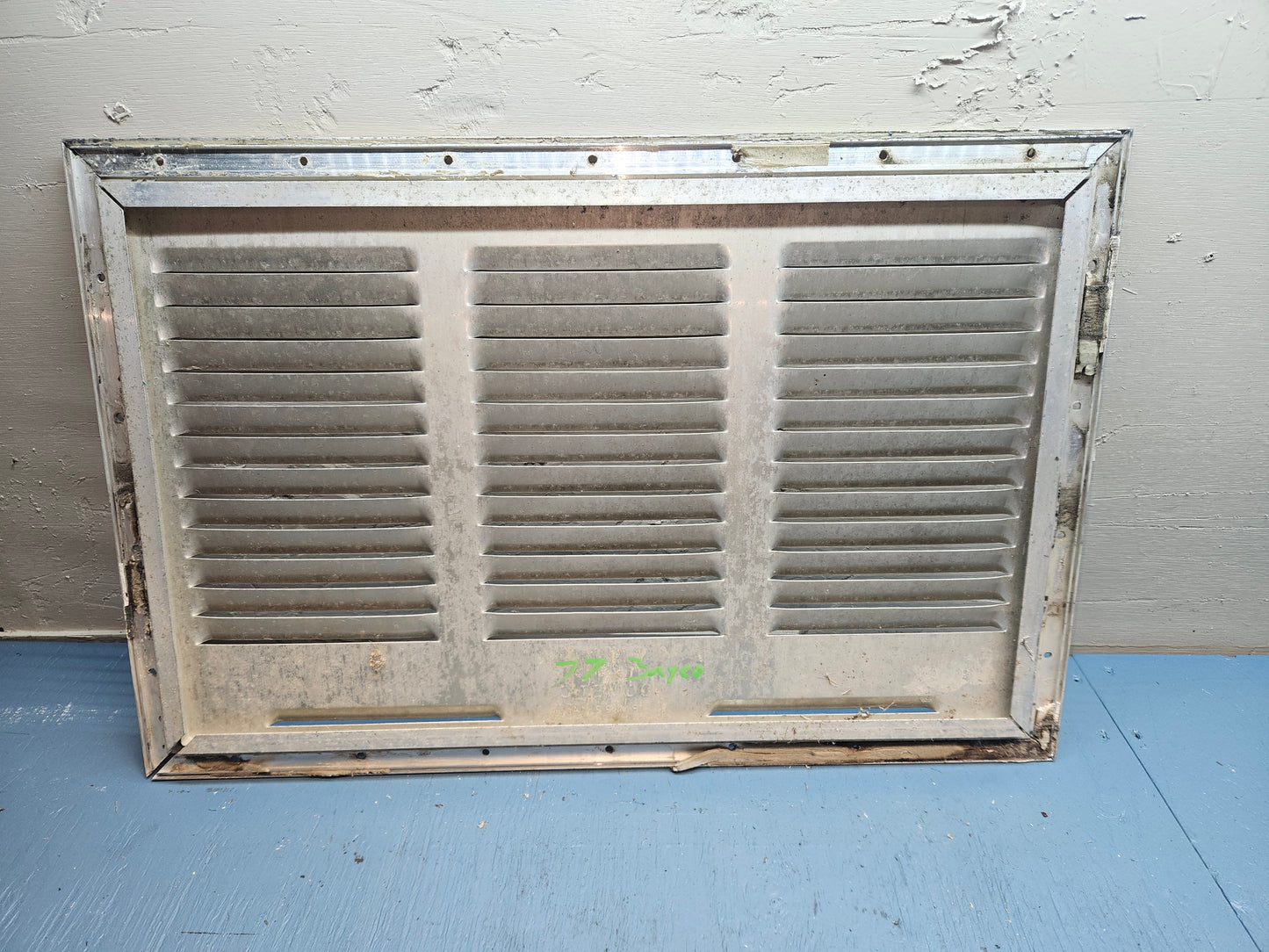 Dometic fridge vent