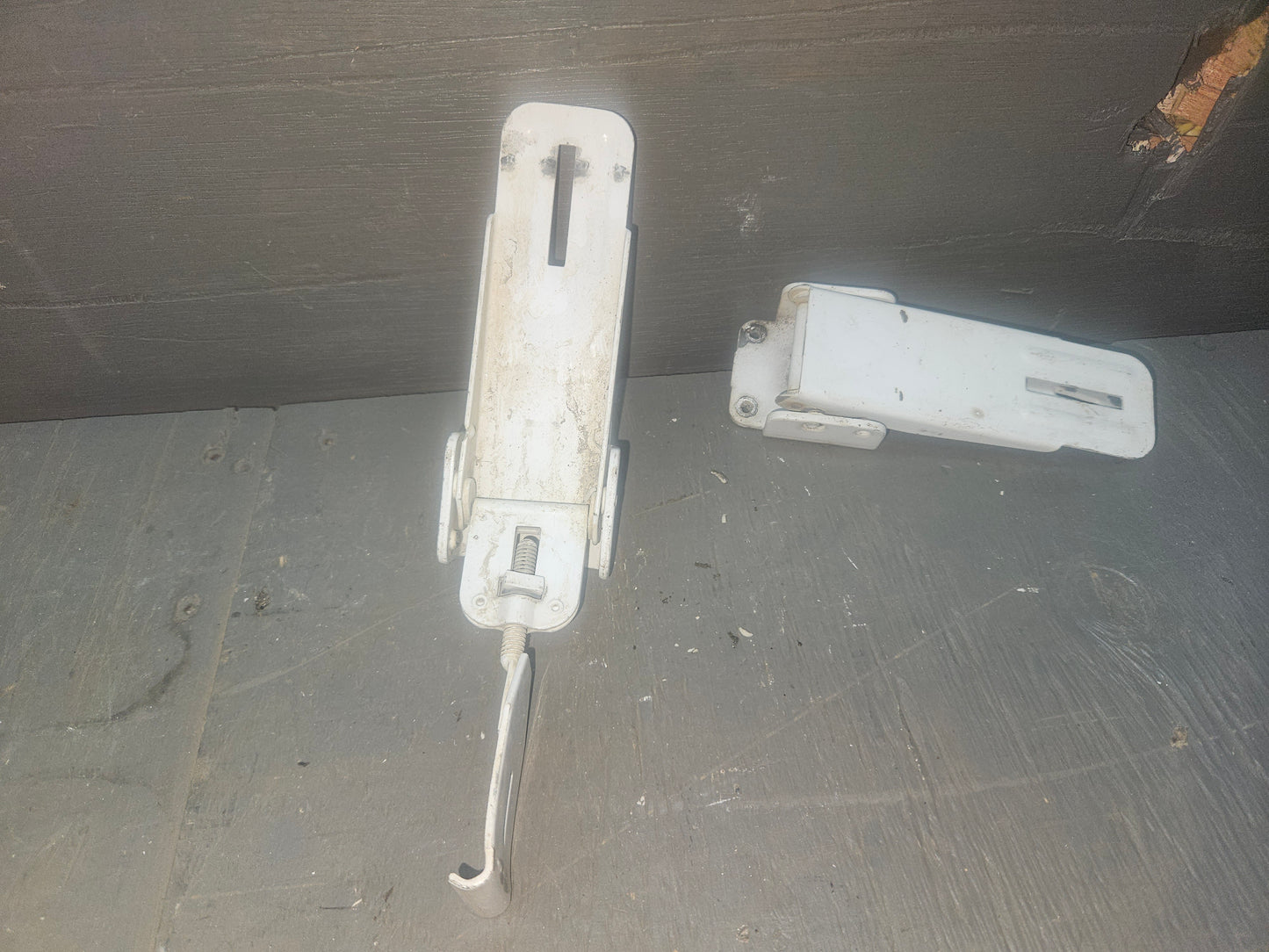 Tent trailer hold down latch's