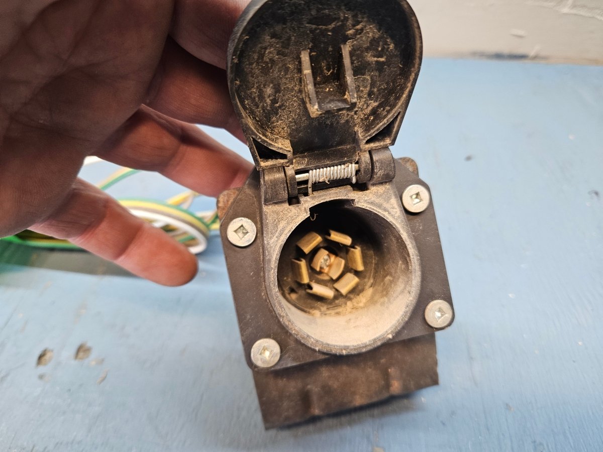 7 pin plug