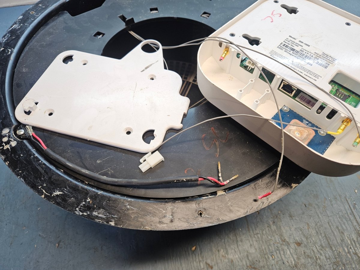 Antenna Winegard Air 360 Gateway (Damaged)