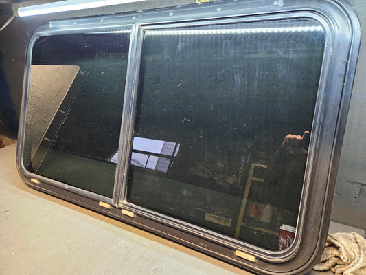 Escape slider combination window black