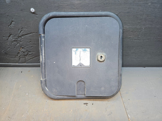 Access hatch electrical