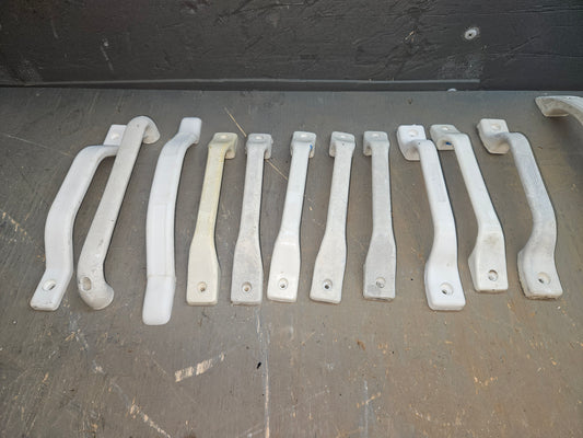 Entry grab handles white