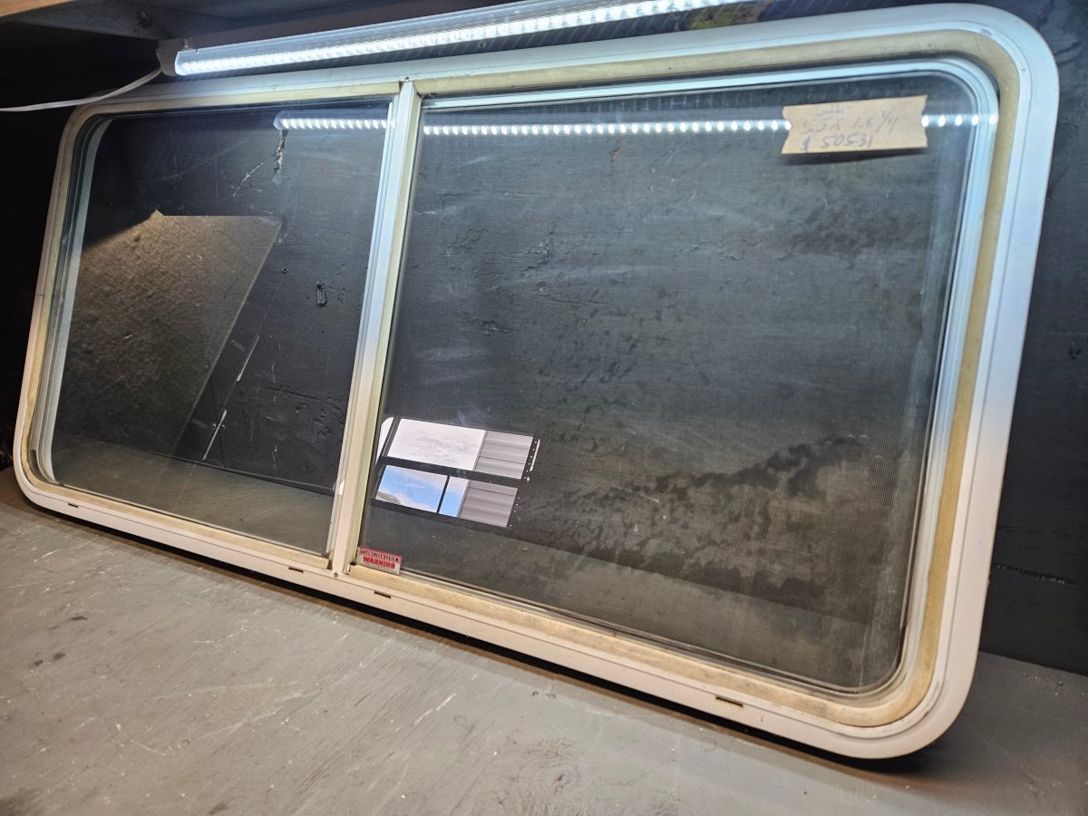 Sliding picture window white