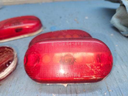Marker light red