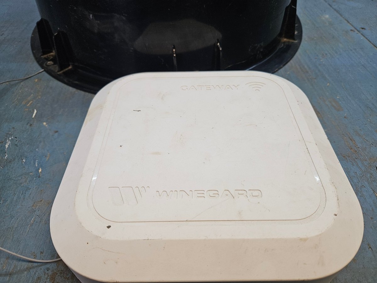 Antenna Winegard Air 360 Gateway (Damaged)