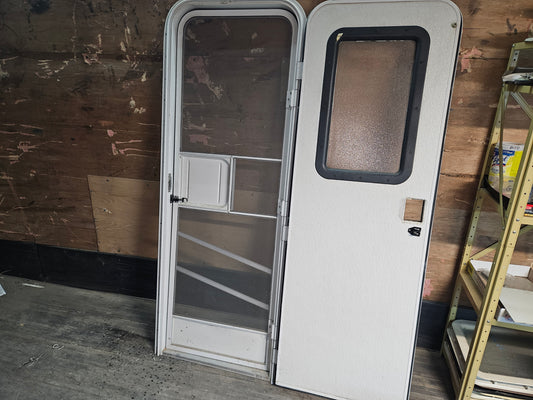 24.5x70 RH radius entry door