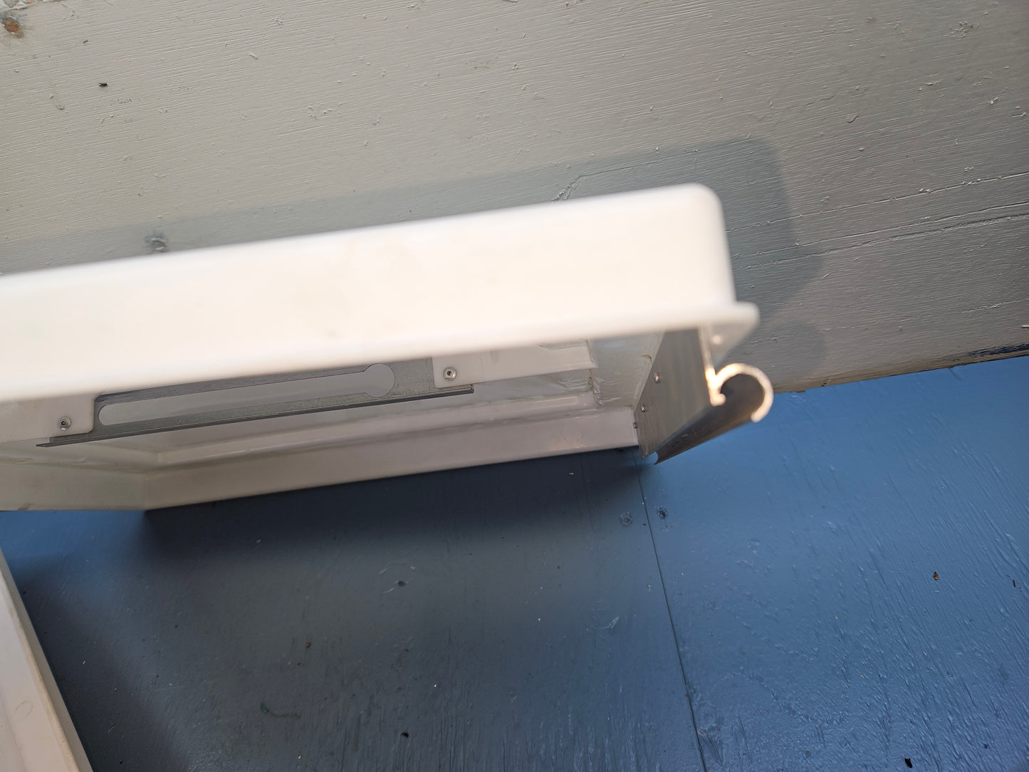 Camco vent lid