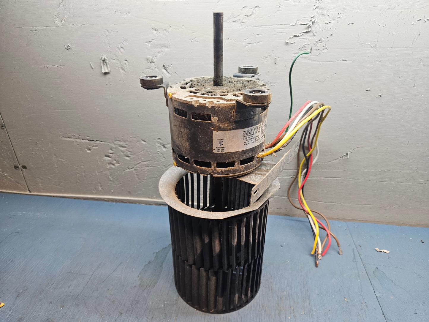 Ac motor Emerson