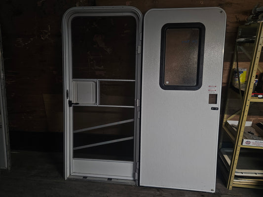 30.5x70 rh entry door