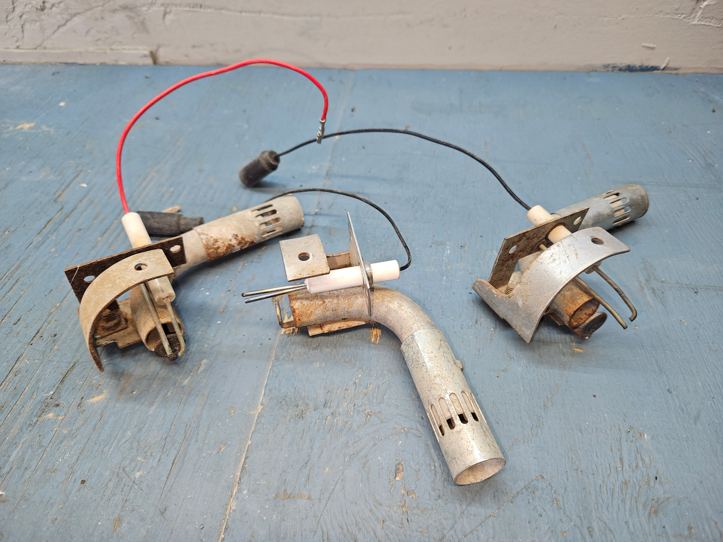 Atwood hot water tank igniter and burner