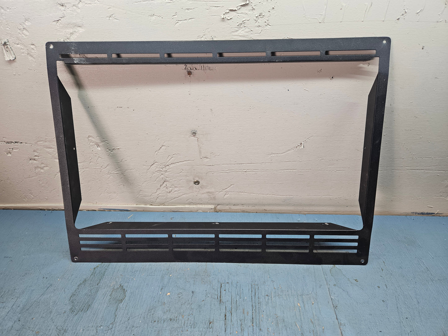 Microwave surround