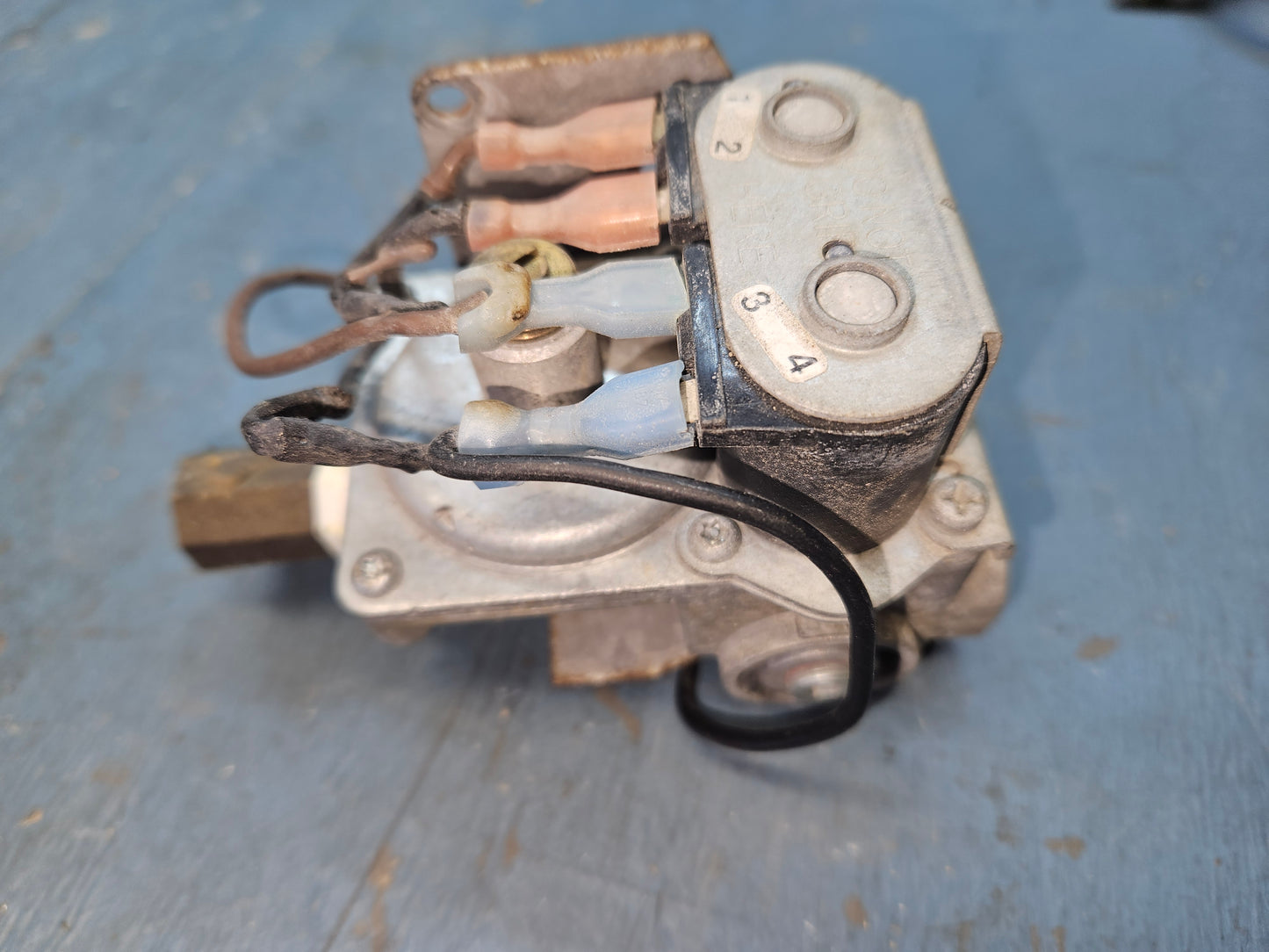 Suburban hot water tank gas valve