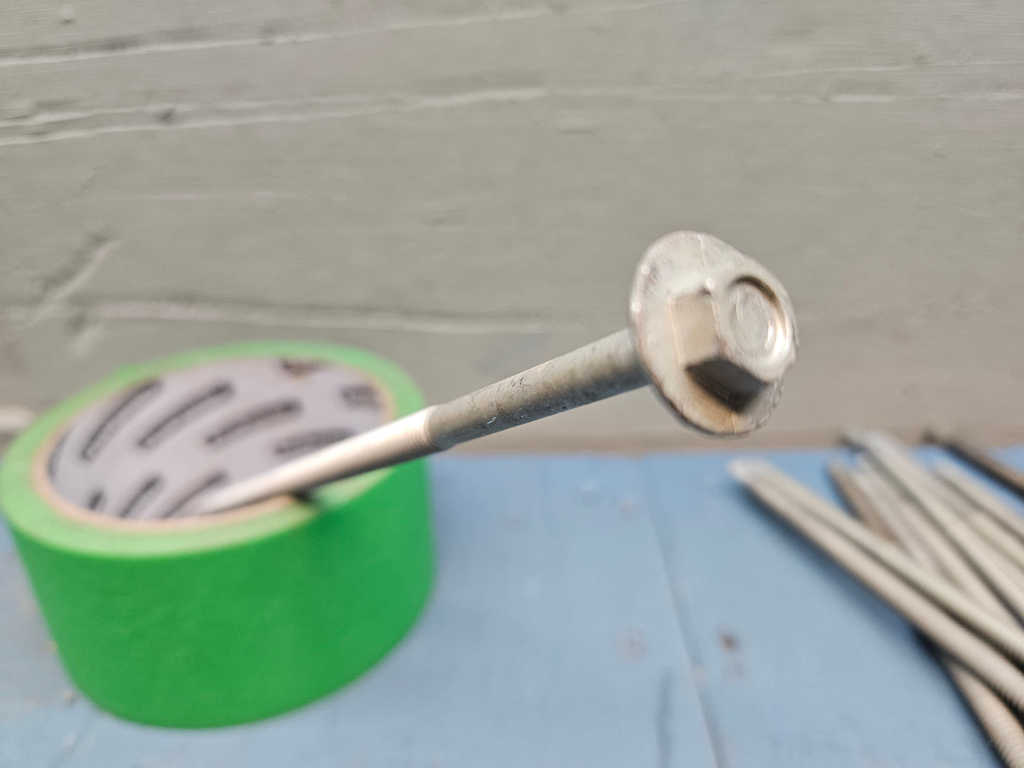 ac bolt